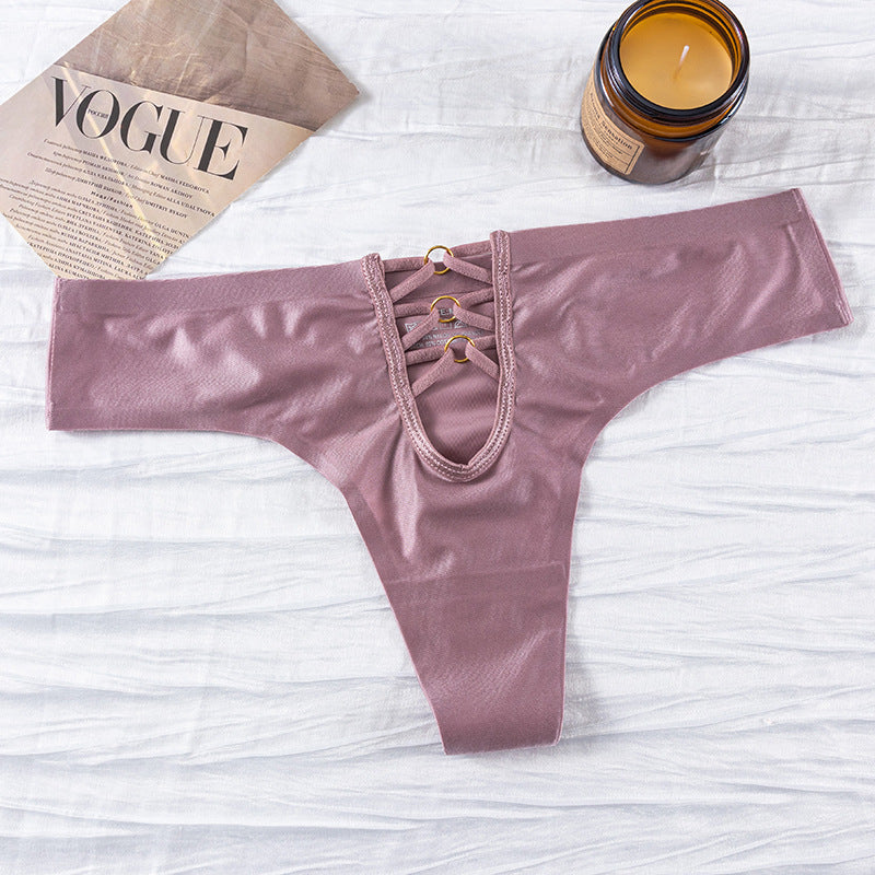 Thong Panty in big U-shaped hollowed-out decorative seamless