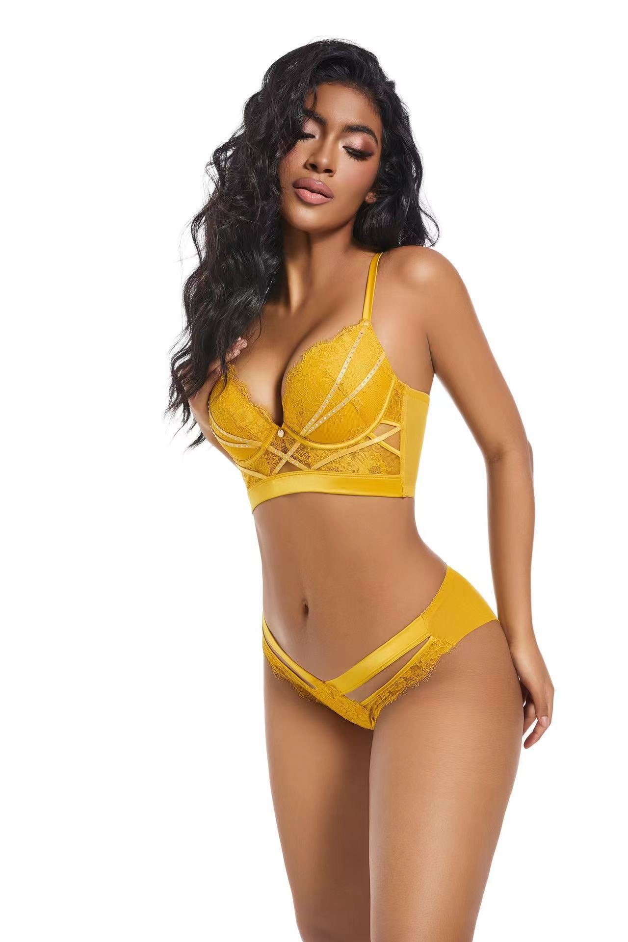 Sticky diamond decoration upper thin and lower thick gathering bra set