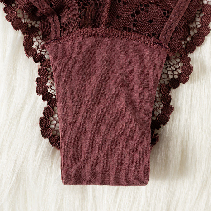 Thong Panty in unibody hollow lace