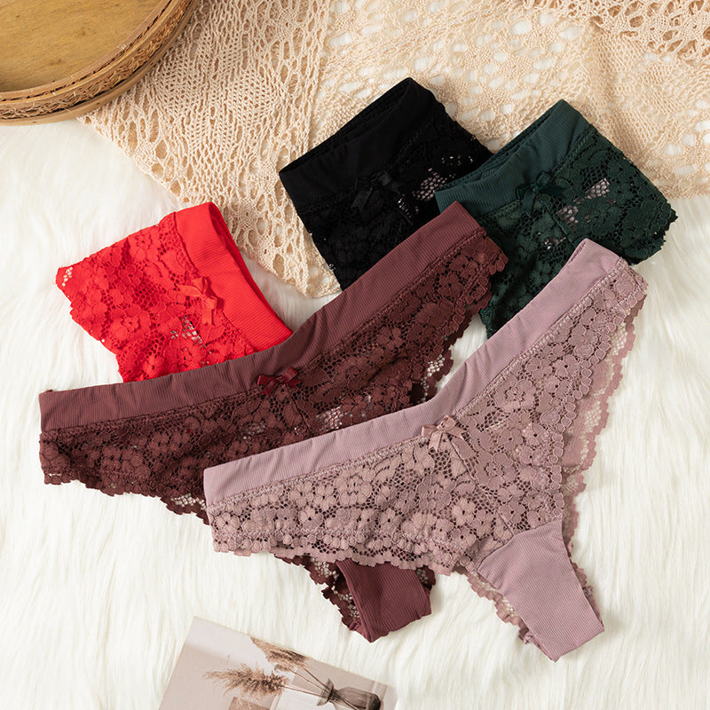 Thong Panty in unibody hollow lace