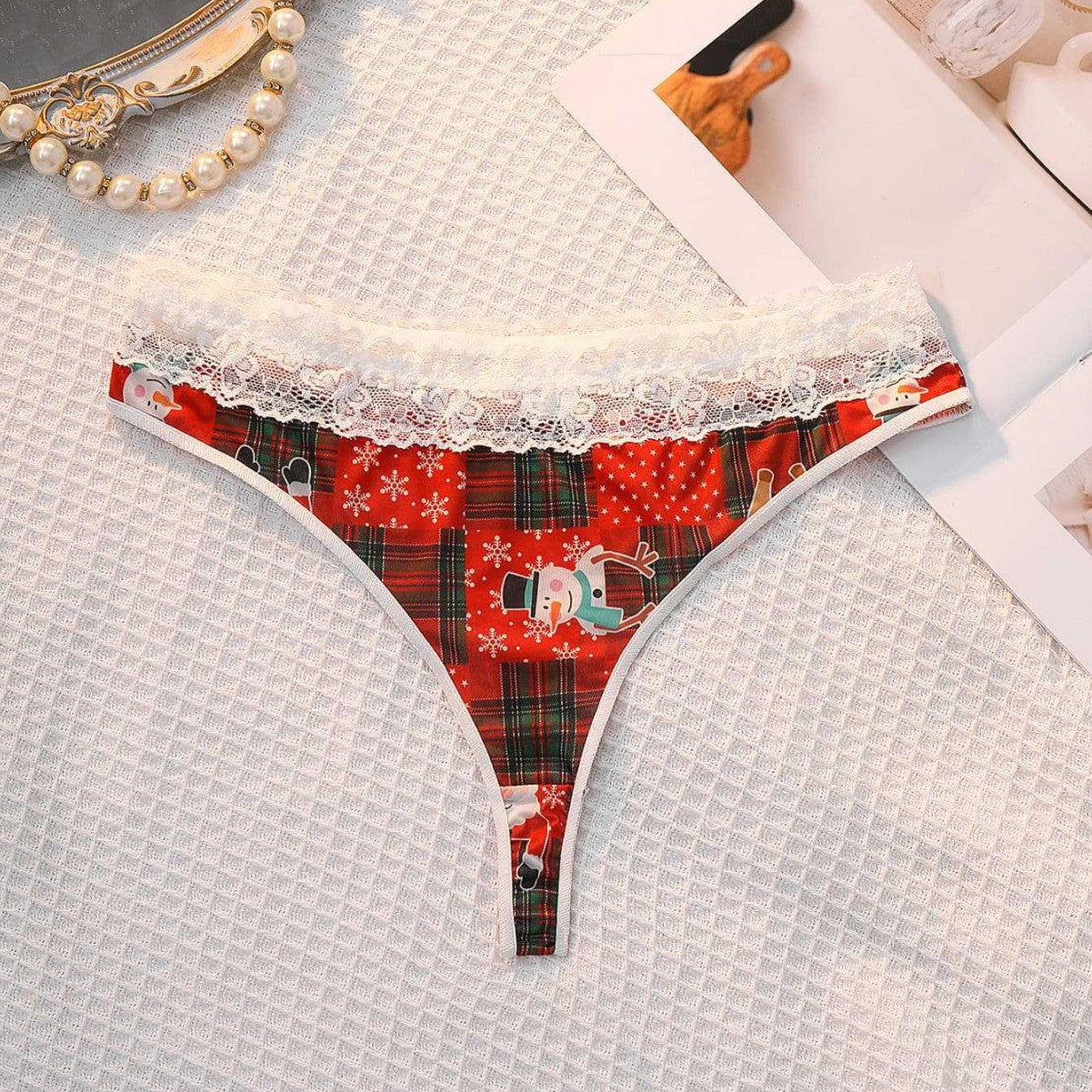 Christmas ladies panties thong, mid-waist breathable lace print contrasting briefs