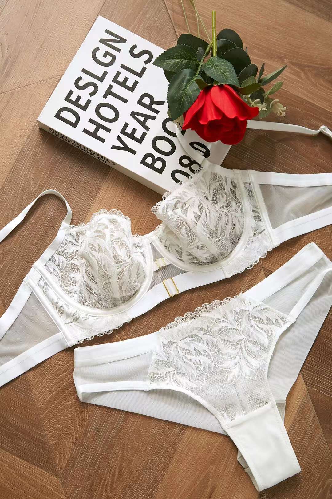 Sexy floral lace ultra-thin steel rim bra set