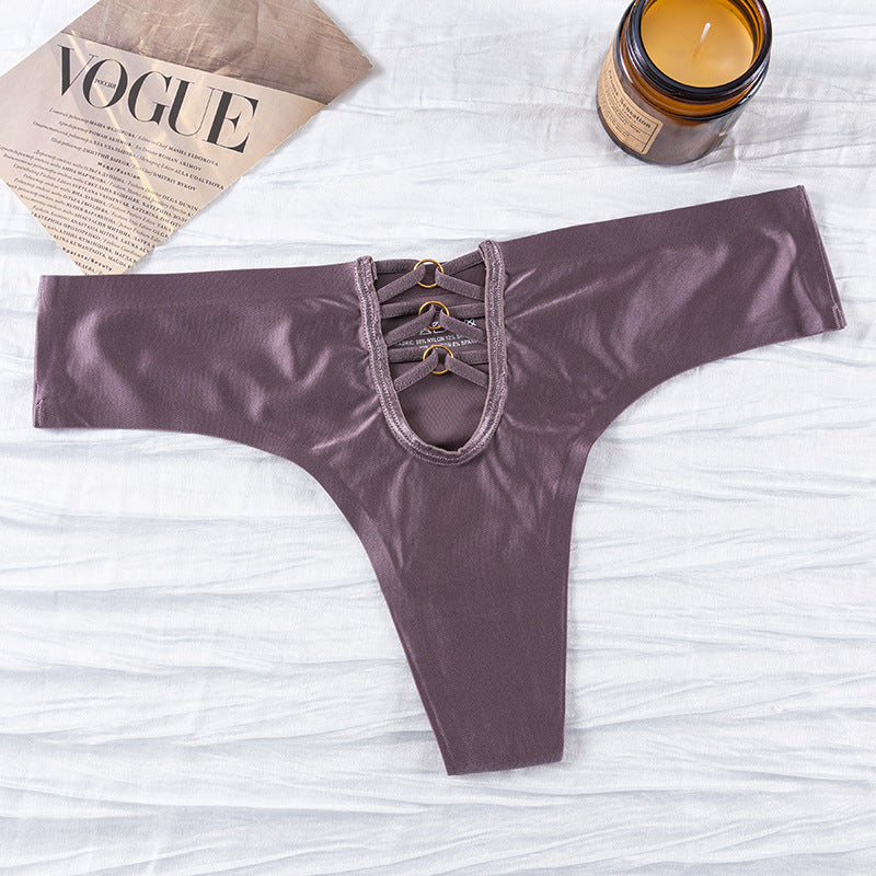 Thong Panty in big U-shaped hollowed-out decorative seamless