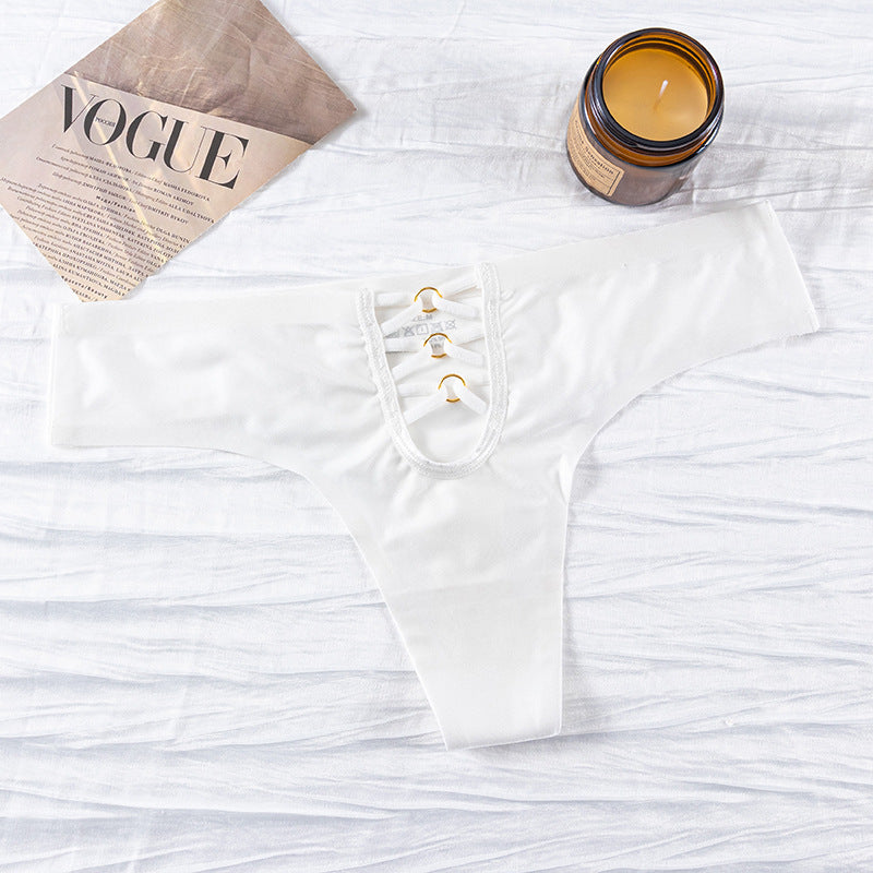 Thong Panty in big U-shaped hollowed-out decorative seamless