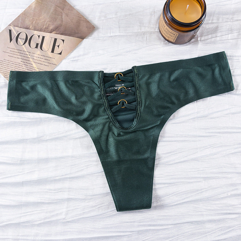 Thong Panty in big U-shaped hollowed-out decorative seamless