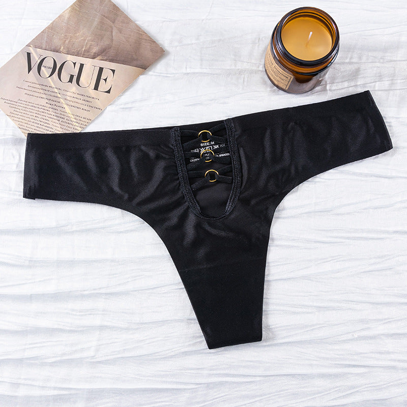 Thong Panty in big U-shaped hollowed-out decorative seamless