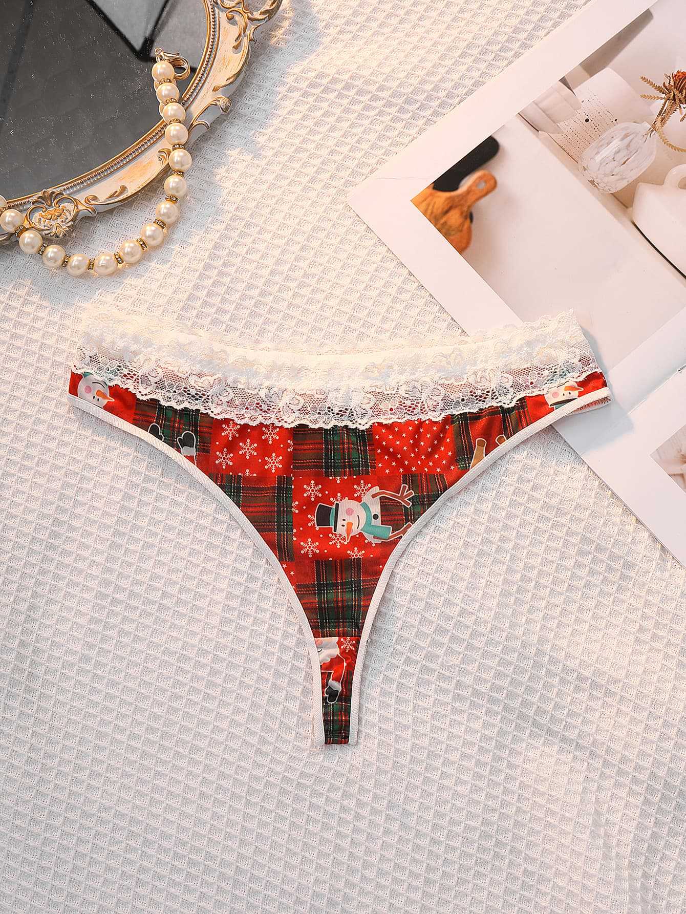 Christmas ladies panties thong, mid-waist breathable lace print contrasting briefs