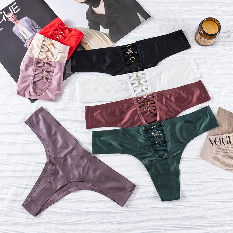 Thong Panty in big U-shaped hollowed-out decorative seamless