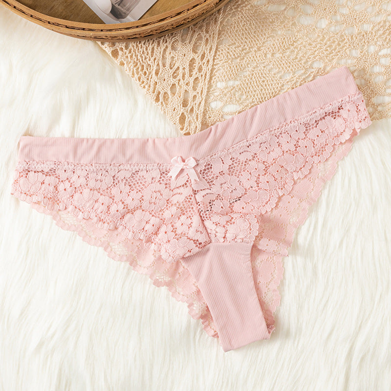 Thong Panty in unibody hollow lace